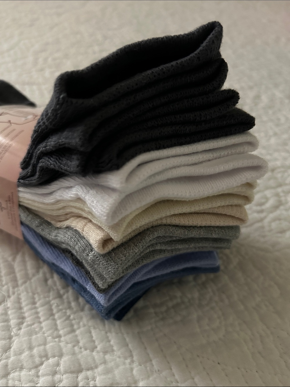 NWT Women's 10-Pack Crew Socks in Black, Navy, Gray & Cream - Picture 8 of 8
